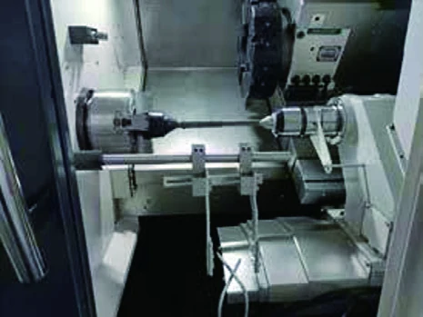 Usinagem de eixo com contraponto em torno CNC